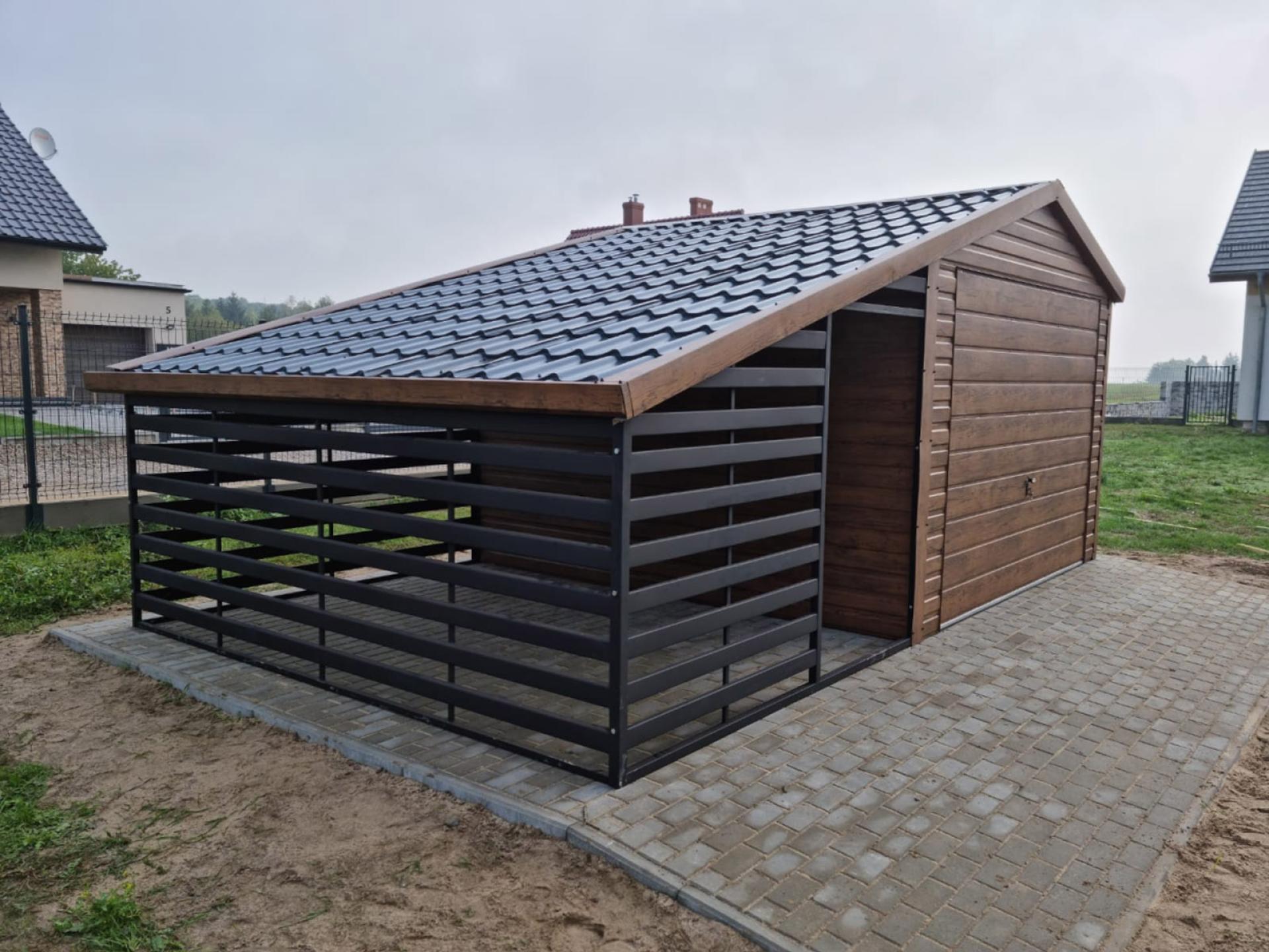 Garaż blaszany ze schowkiem - idealne rozwiązanie dla właścicieli działek