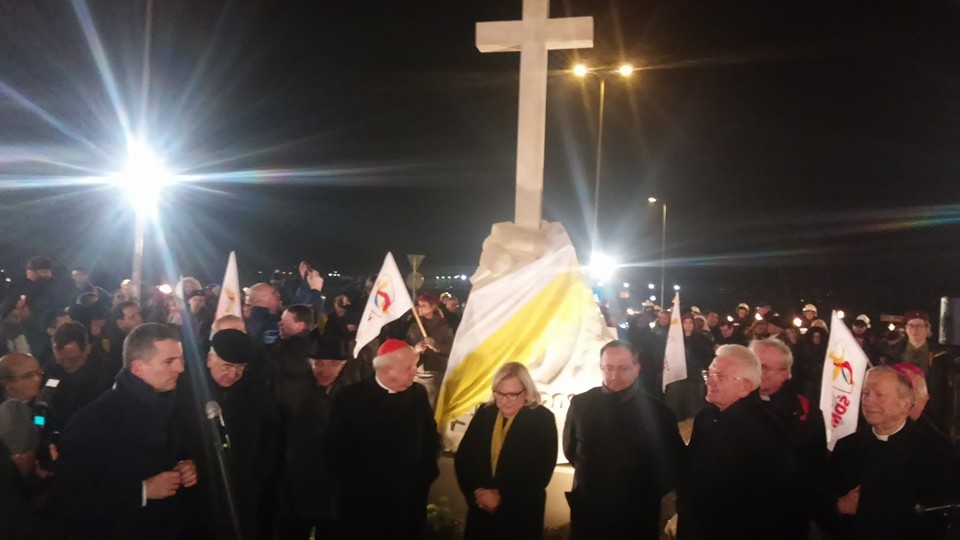 Poświecenie pomnika na Rondzie ŚDM 2016