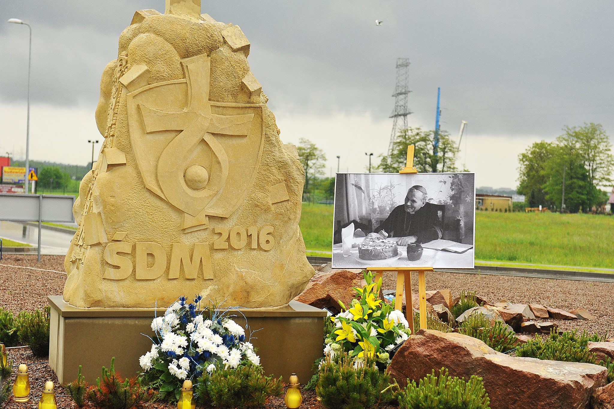 Gołębie pokoju na Campus Misericordiae