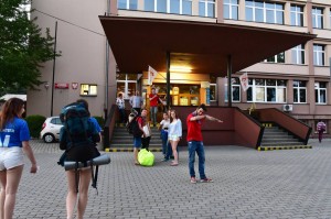 Pierwsi pielgrzymi w Klasztorze oo. Franciszkanów i LO (11)