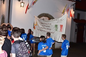 Pierwsi pielgrzymi w Klasztorze oo. Franciszkanów i LO (3)